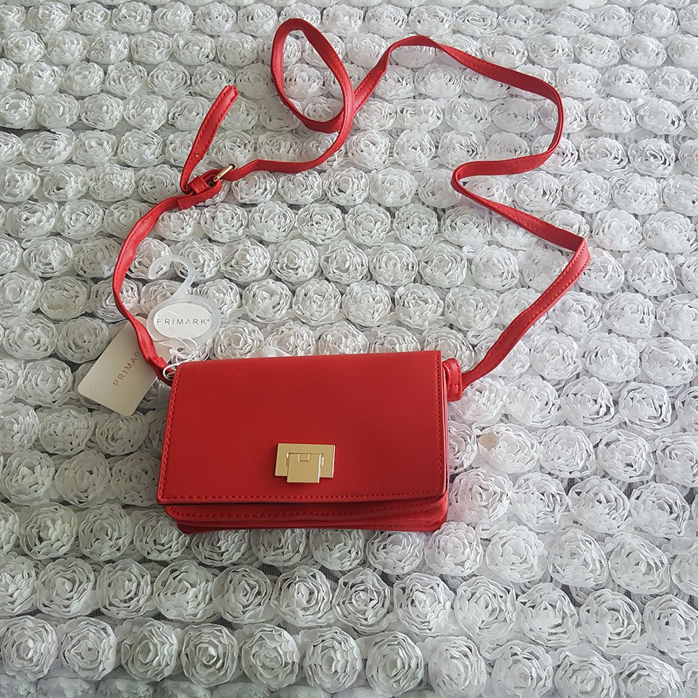 Red on sale handbags primark